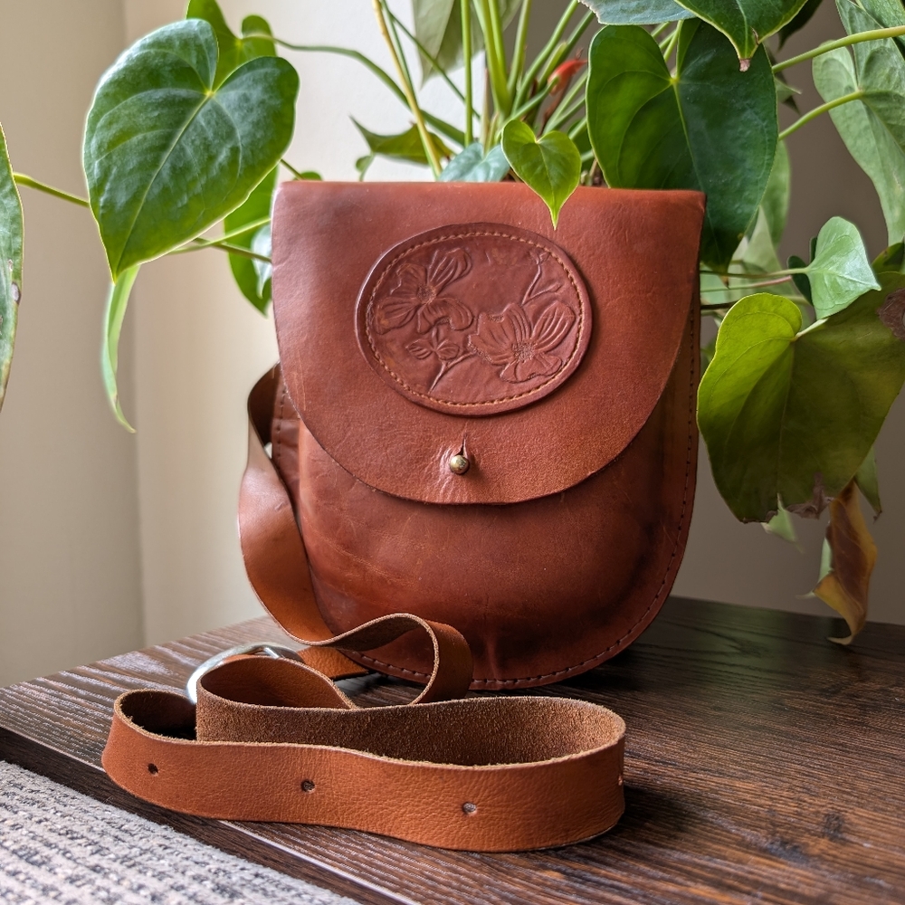 Vintage Brown Leather Artisan Handmade Floral Tooled Shoulder Crossbody Bag